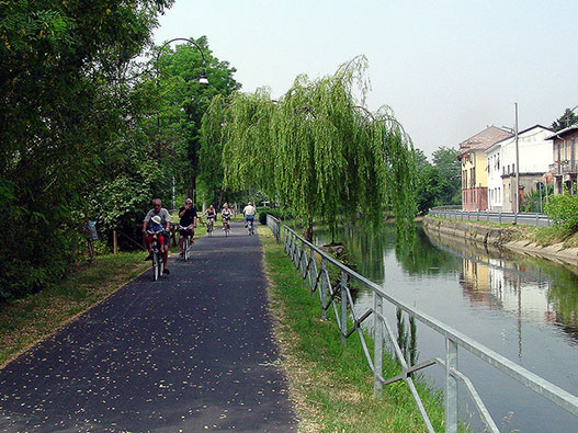 Pista Ciclabile del Naviglio della Martesana: Milano-Adda