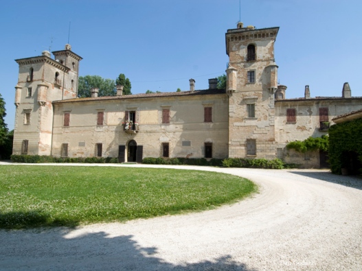 Villa Mina della Scala: incrocio tra fortezza e villa di campagna